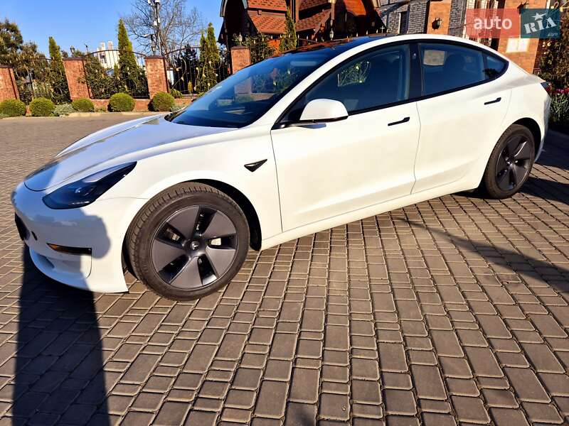 Седан Tesla Model 3 2021 в Одессе