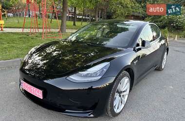 Седан Tesla Model 3 2020 в Ужгороді