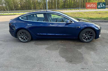 Седан Tesla Model 3 2018 в 