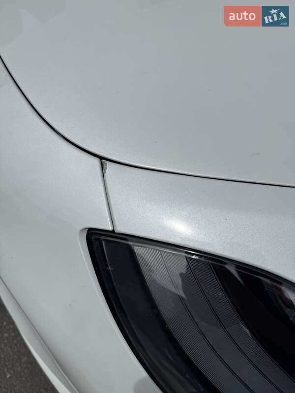 Седан Tesla Model 3 2021 в Киеве
