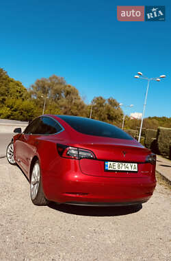 Седан Tesla Model 3 2018 в 