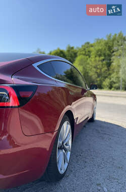 Седан Tesla Model 3 2018 в 
