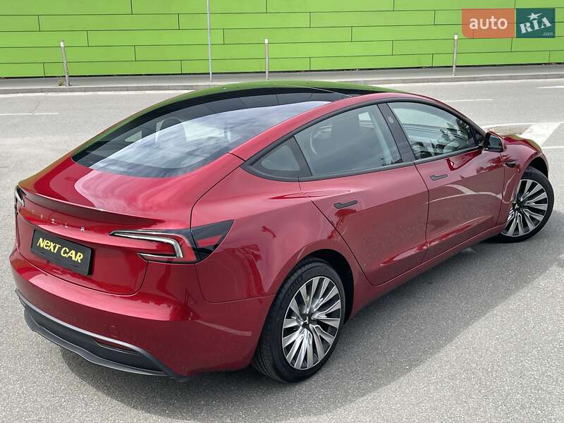 Внедорожник / Кроссовер Tesla Model 3 2024 в Киеве