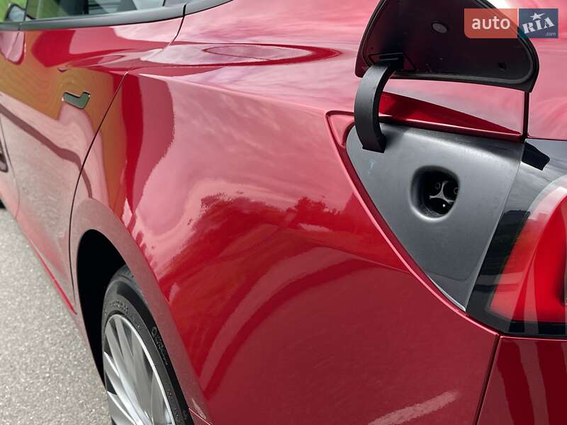 Внедорожник / Кроссовер Tesla Model 3 2024 в Киеве
