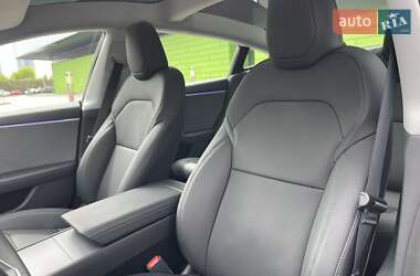 Внедорожник / Кроссовер Tesla Model 3 2024 в 