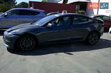 Седан Tesla Model 3 2021 в 