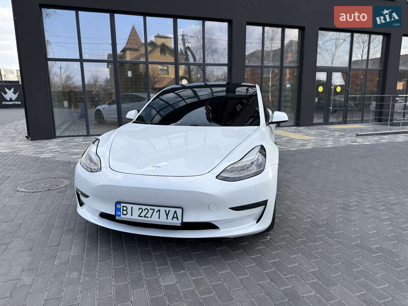 Седан Tesla Model 3 2021 в Полтаве