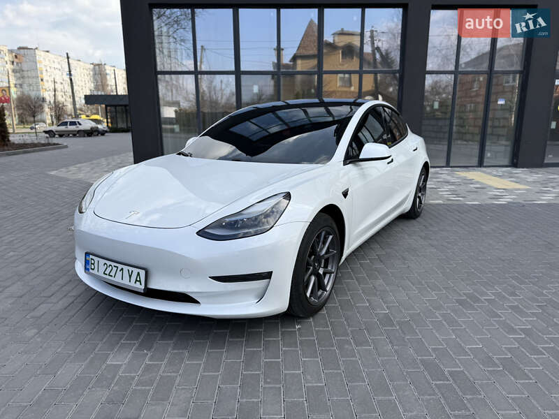 Седан Tesla Model 3 2021 в Полтаве