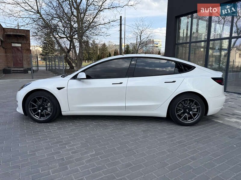 Седан Tesla Model 3 2021 в Полтаве