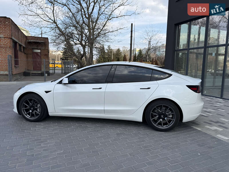 Седан Tesla Model 3 2021 в Полтаве