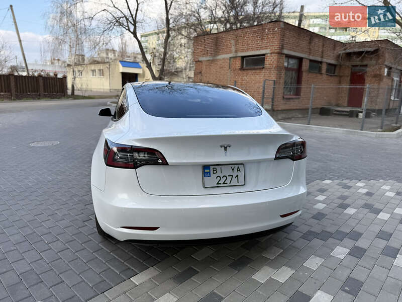 Седан Tesla Model 3 2021 в Полтаве