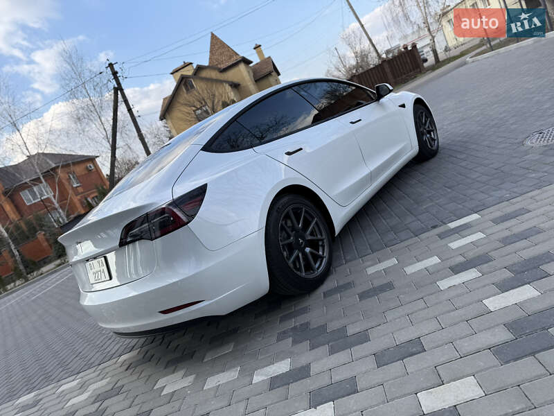 Седан Tesla Model 3 2021 в Полтаве