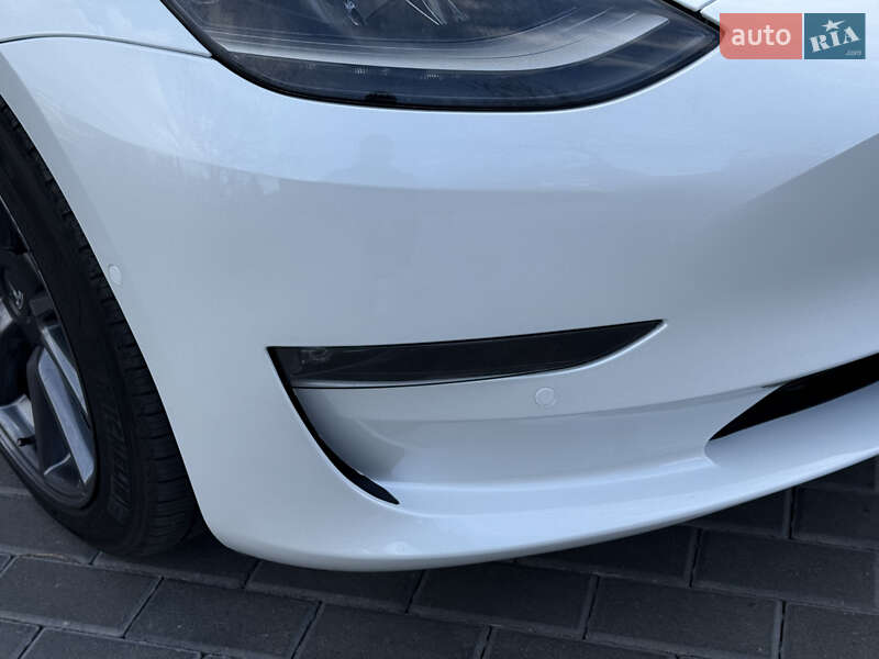 Седан Tesla Model 3 2021 в Полтаве