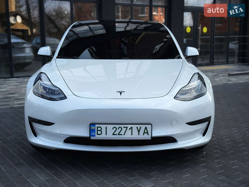 Седан Tesla Model 3 2021 в Полтаве