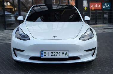 Седан Tesla Model 3 2021 в 