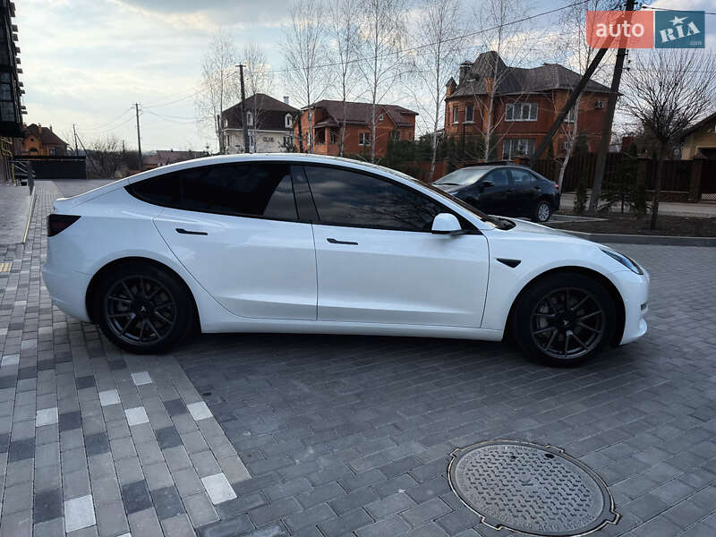 Седан Tesla Model 3 2021 в Полтаве
