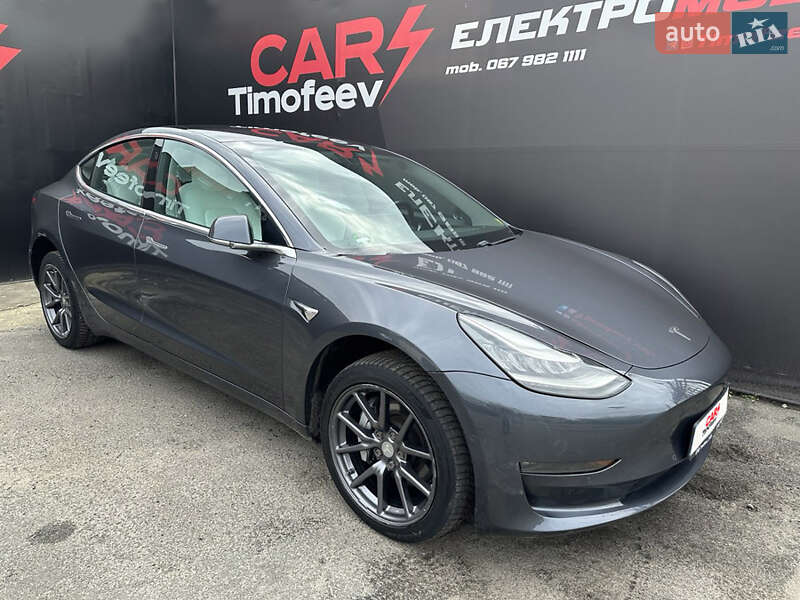 Tesla Model 3 2018