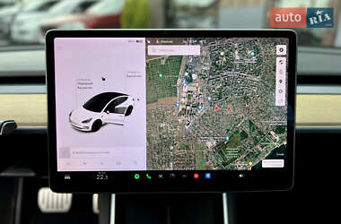Седан Tesla Model 3 2019 в 