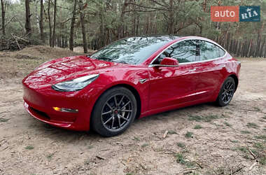Седан Tesla Model 3 2018 в Тернополі