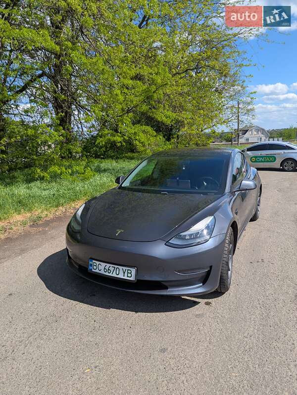 Седан Tesla Model 3 2018 в 