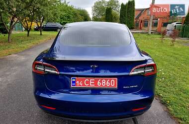 Седан Tesla Model 3 2020 в 