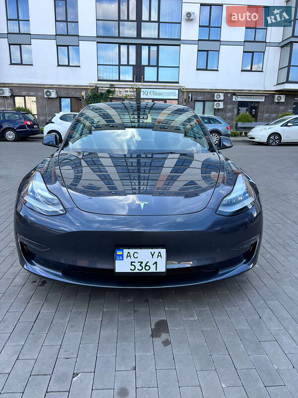 Седан Tesla Model 3 2022 в Луцьку