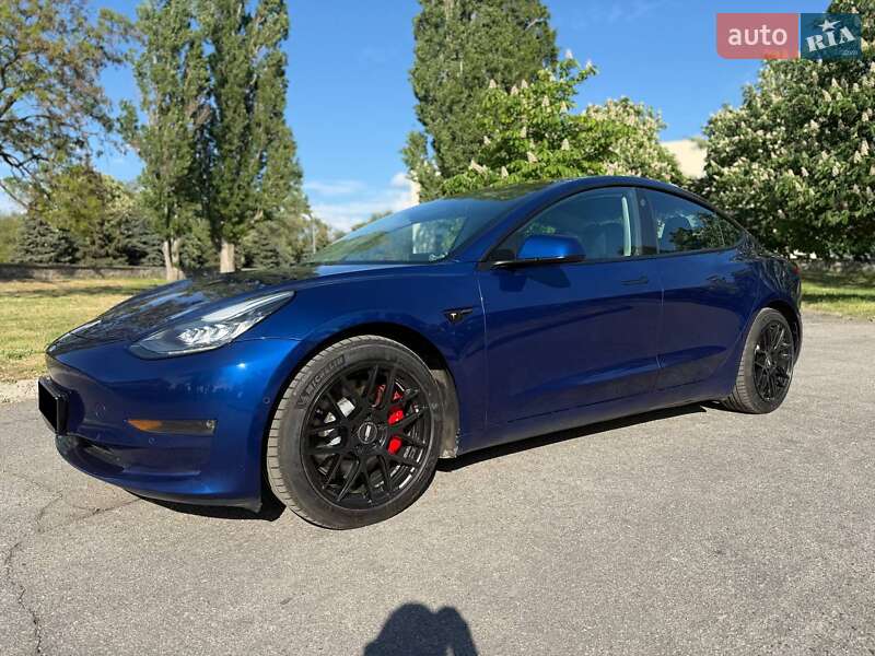 Седан Tesla Model 3 2018 в Кременчуге