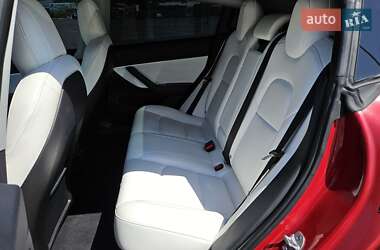Седан Tesla Model 3 2018 в 