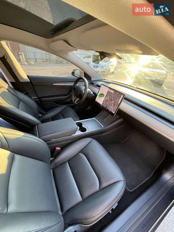 Седан Tesla Model 3 2022 в Києві