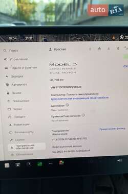 Седан Tesla Model 3 2022 в 