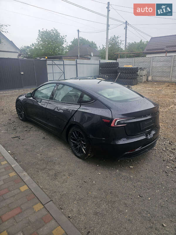 Седан Tesla Model 3 2024 в Днепре