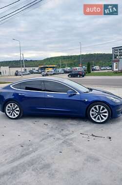 Седан Tesla Model 3 2019 в 