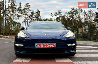 Седан Tesla Model 3 2019 в 