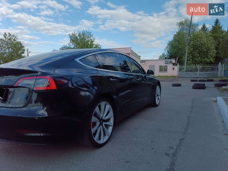 Седан Tesla Model 3 2018 в Харкові