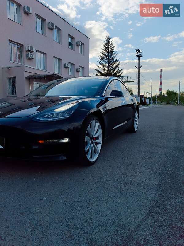 Седан Tesla Model 3 2018 в Харкові