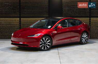 Седан Tesla Model 3 2024 в Луцке
