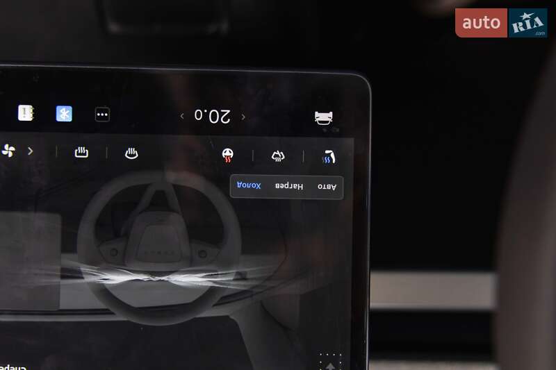 Седан Tesla Model 3 2024 в Луцьку