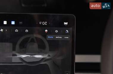 Седан Tesla Model 3 2024 в 
