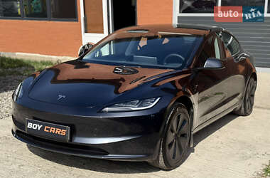Седан Tesla Model 3 2024 в 