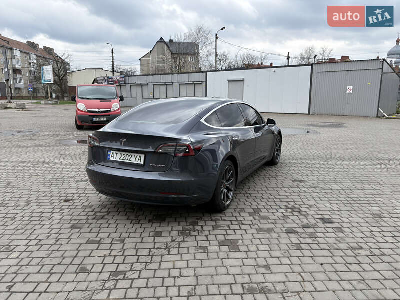 Седан Tesla Model 3 2019 в Коломые