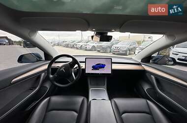 Седан Tesla Model 3 2023 в 