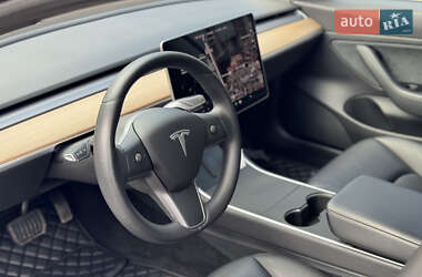 Седан Tesla Model 3 2019 в Виннице