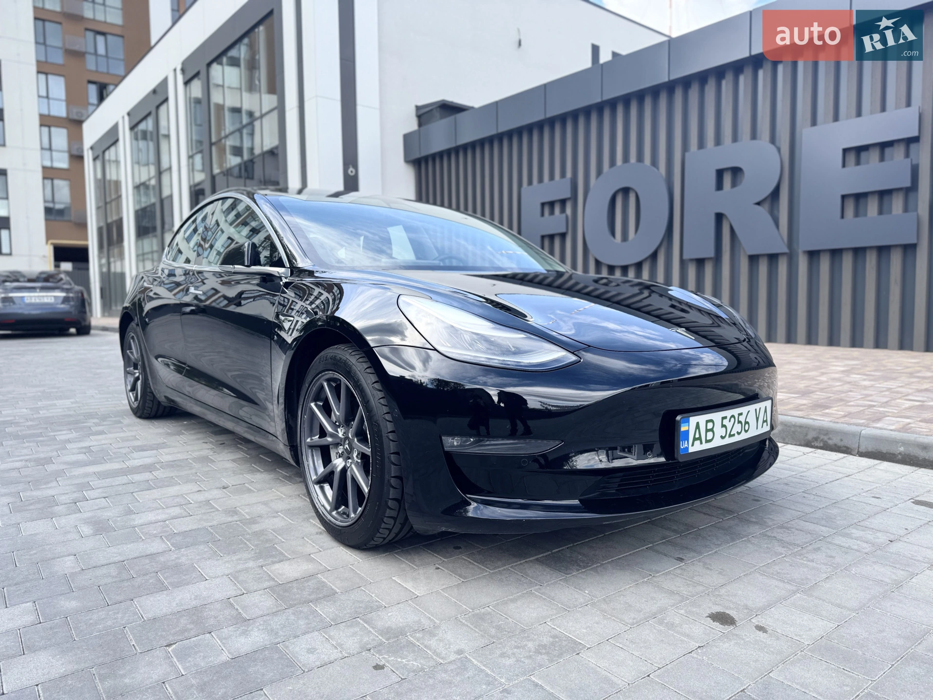 2019 Tesla Model 3 - фото 1