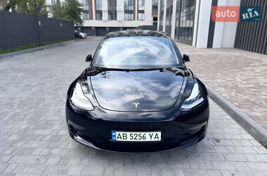 Седан Tesla Model 3 2019 в Виннице
