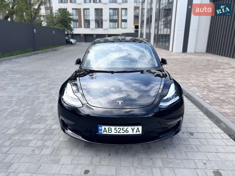 Седан Tesla Model 3 2019 в Виннице