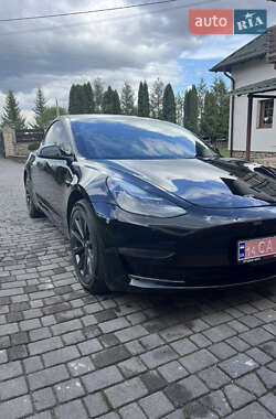 Седан Tesla Model 3 2022 в Рівному