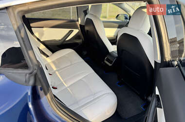 Седан Tesla Model 3 2018 в 