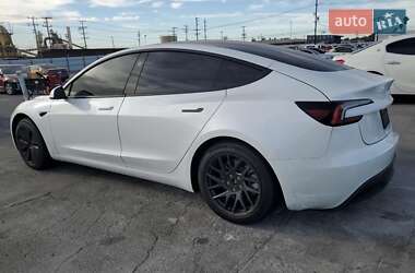 Седан Tesla Model 3 2024 в Львове