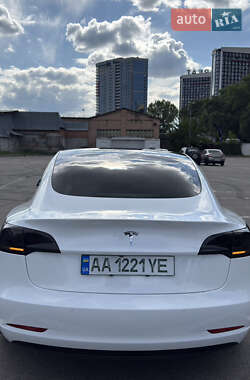 Седан Tesla Model 3 2019 в Києві