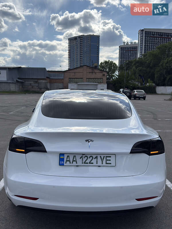 Седан Tesla Model 3 2019 в Києві